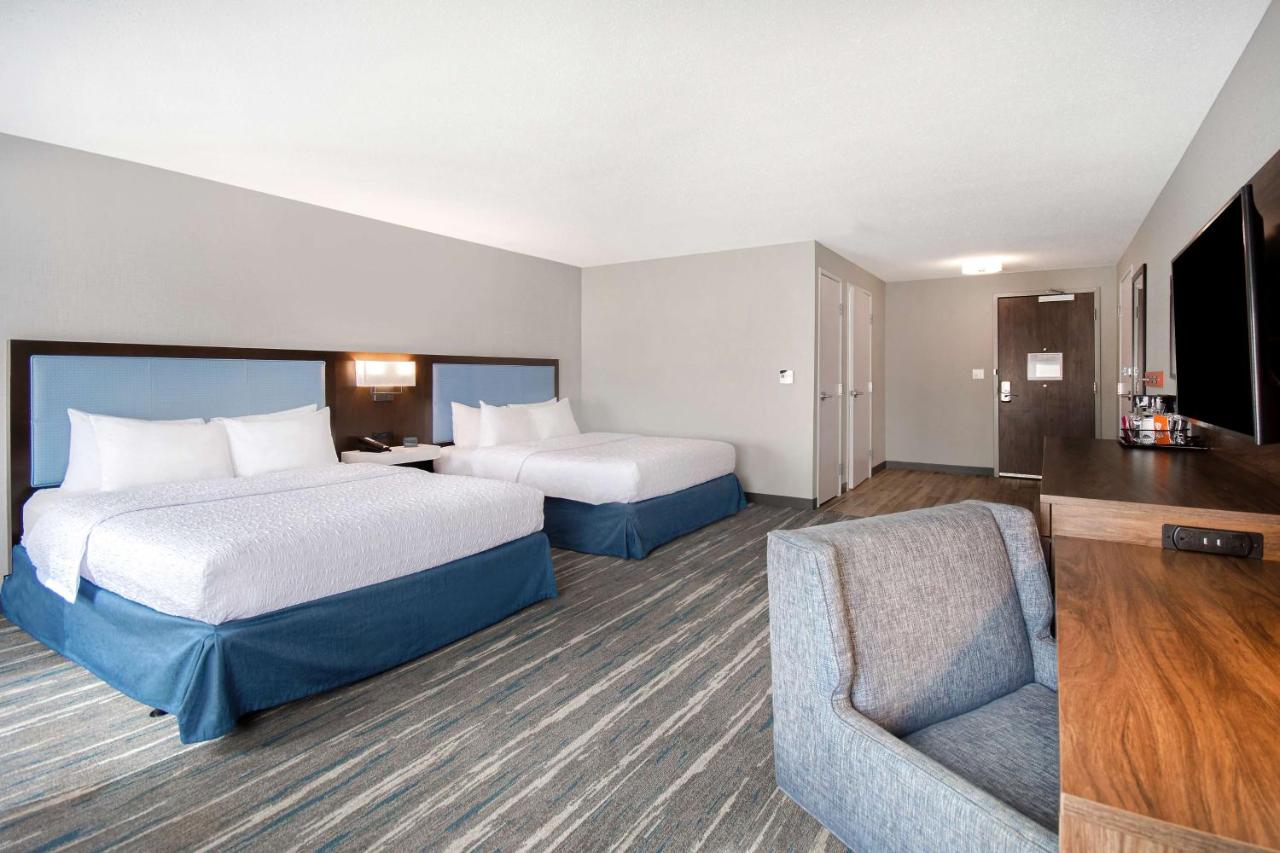 | Hampton Inn & Suites Dayton-Vandalia