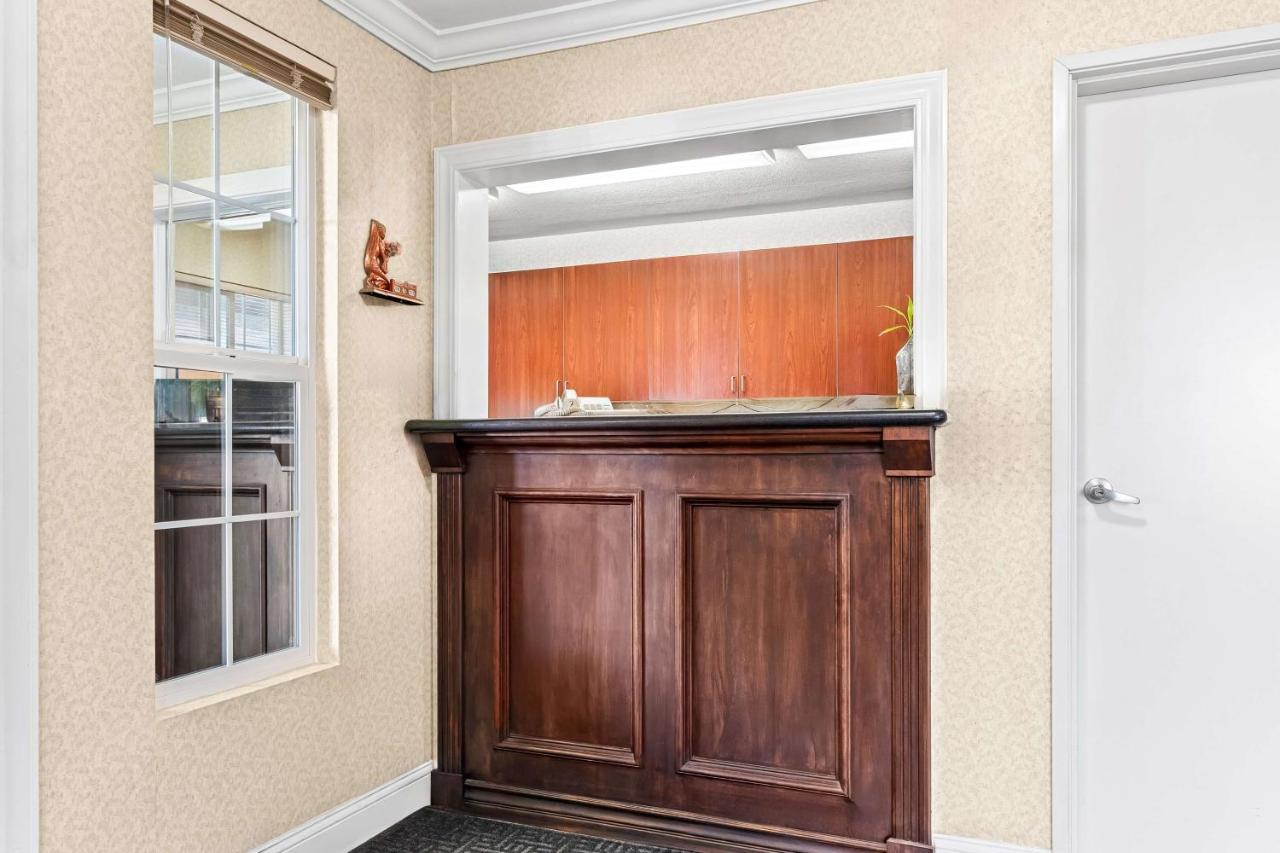| SureStay Hotel by Best Western Castro Valley