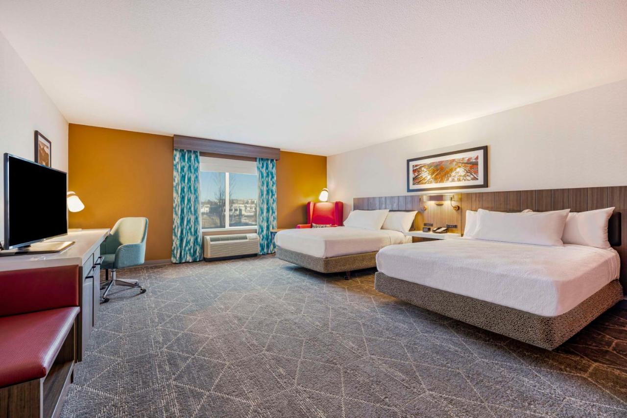 Queen Room with Two Queen Beds - Disability Access at Hilton Garden Inn Colorado Springs Airport