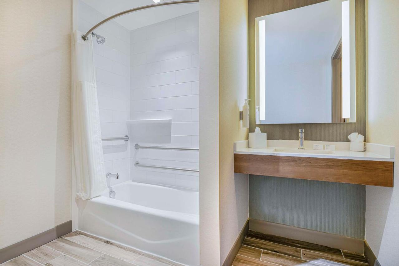 Queen Room with Two Queen Beds - Disability Access at Hilton Garden Inn Colorado Springs Airport
