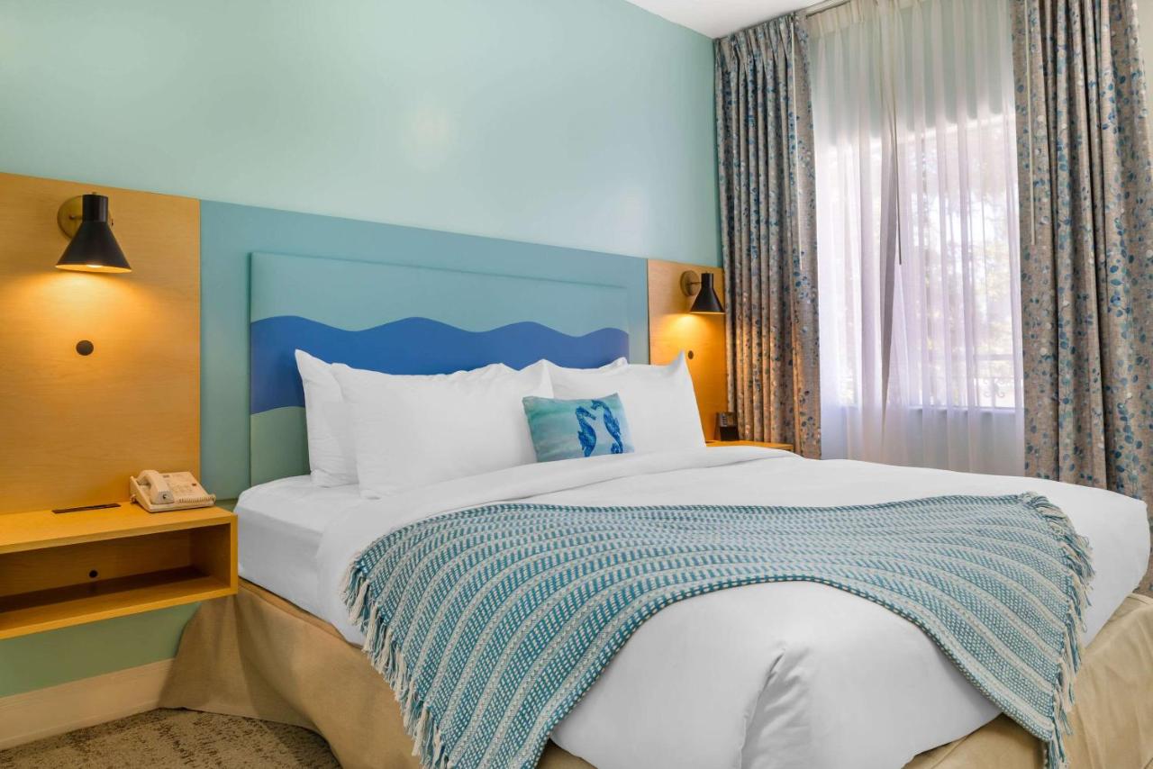 Standard King Suite - Non-Smoking at Quality Suites Downtown San Luis Obispo