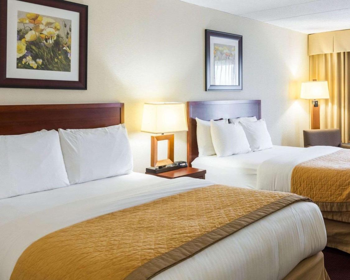 Queen Room with Two Queen Beds - Non-Smoking at Clarion Hotel Somerset - New Brunswick