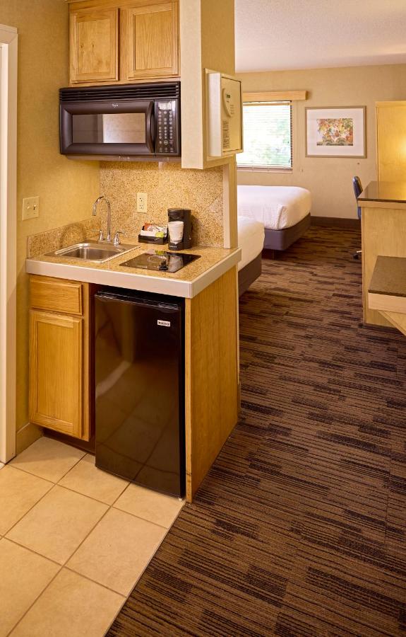 | LivINN Hotel Cincinnati North/ Sharonville