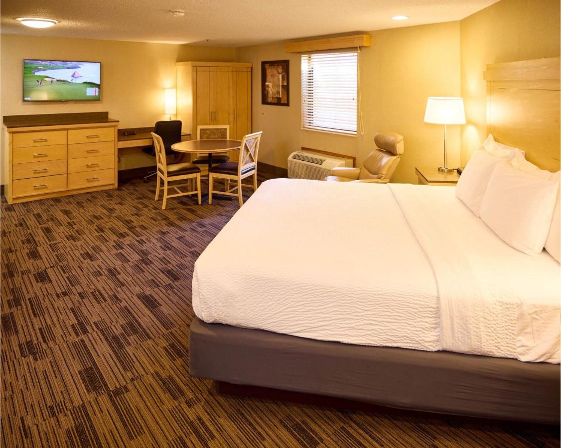 | LivINN Hotel Cincinnati North/ Sharonville