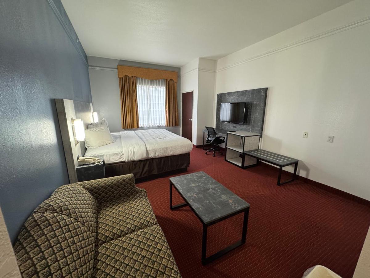 Executive Suite at FairBridge Inn & Suites Cleburne