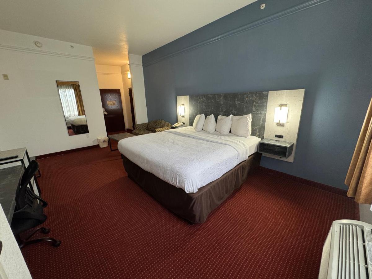 | FairBridge Inn & Suites Cleburne