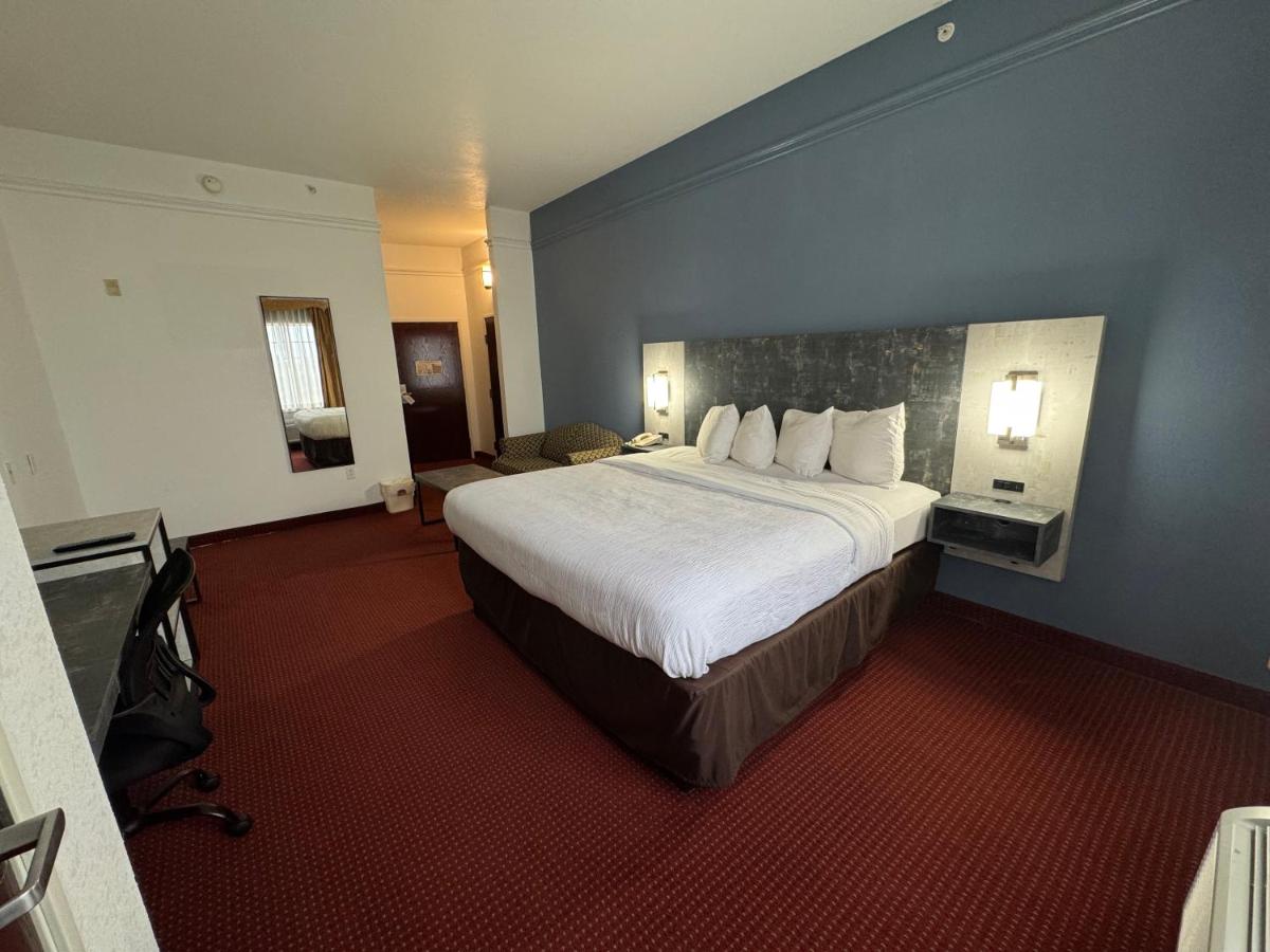 | FairBridge Inn & Suites Cleburne