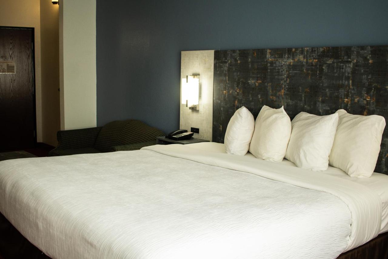 | FairBridge Inn & Suites Cleburne