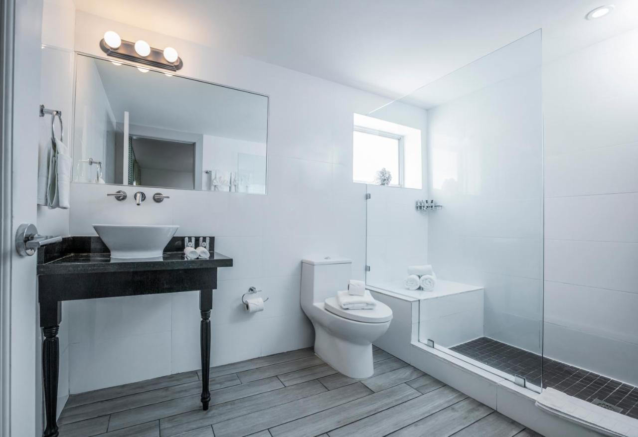 | Seaside All Suites Hotel