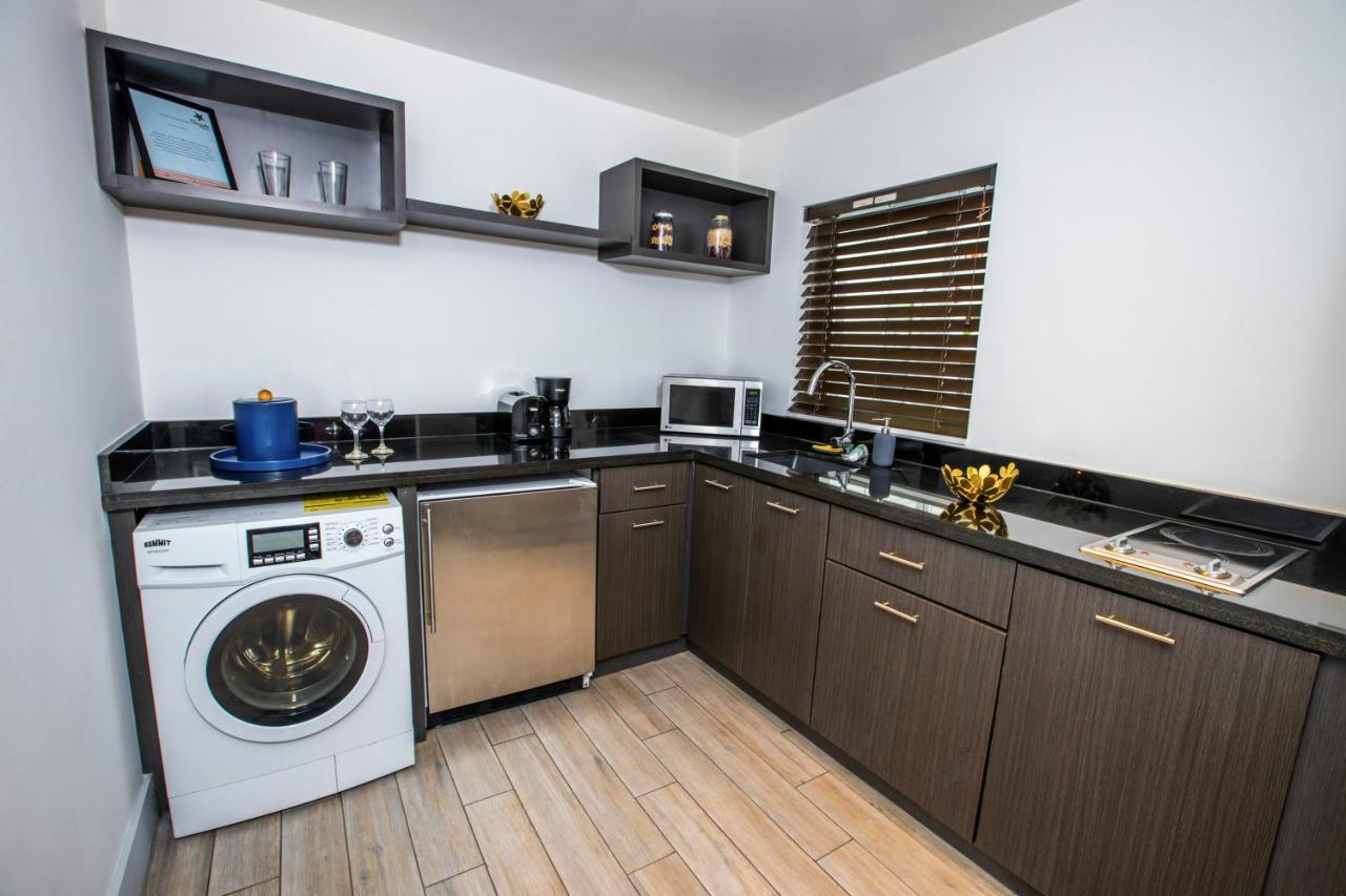 | Seaside All Suites Hotel