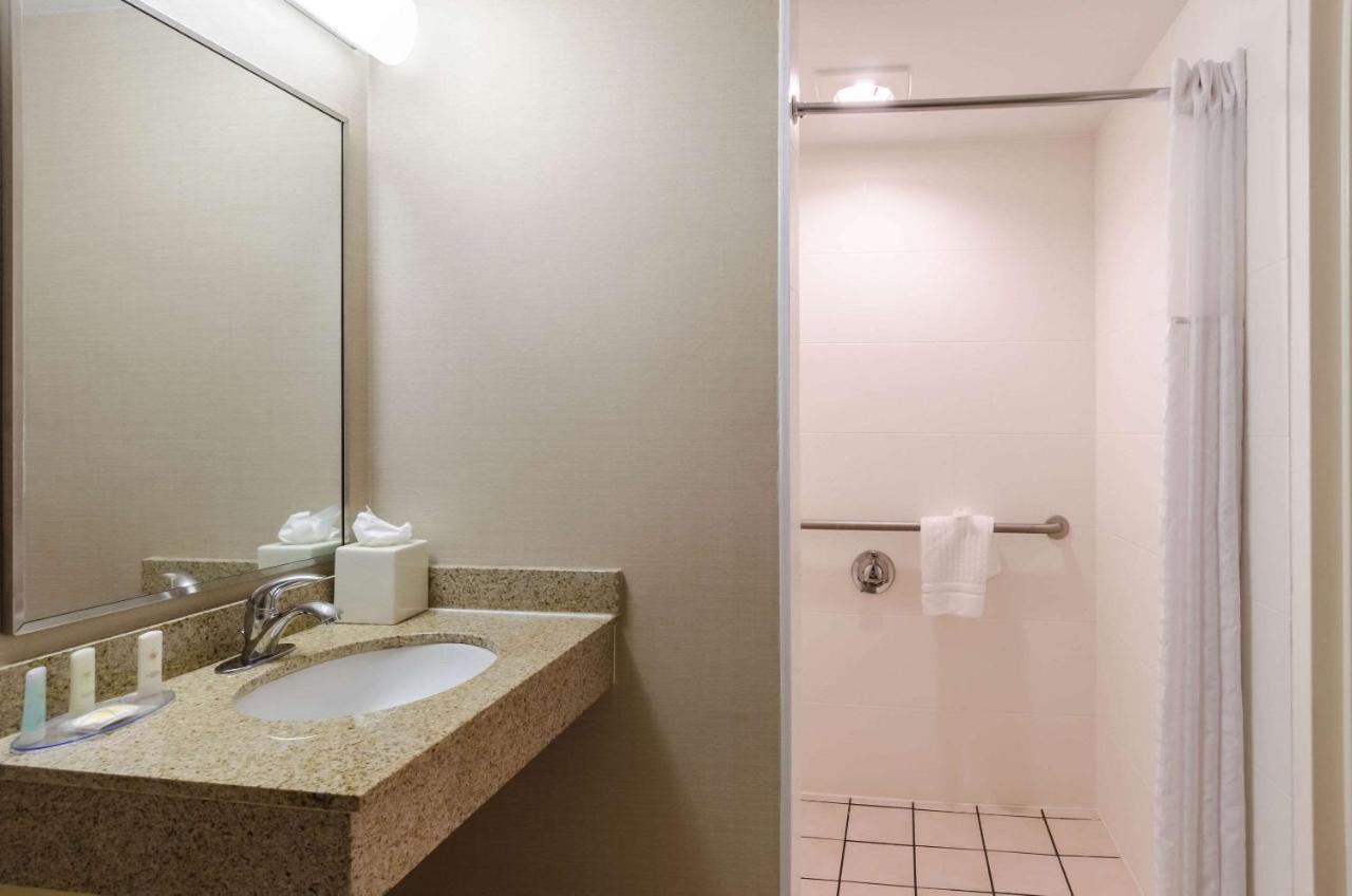| Comfort Inn Randolph-Boston