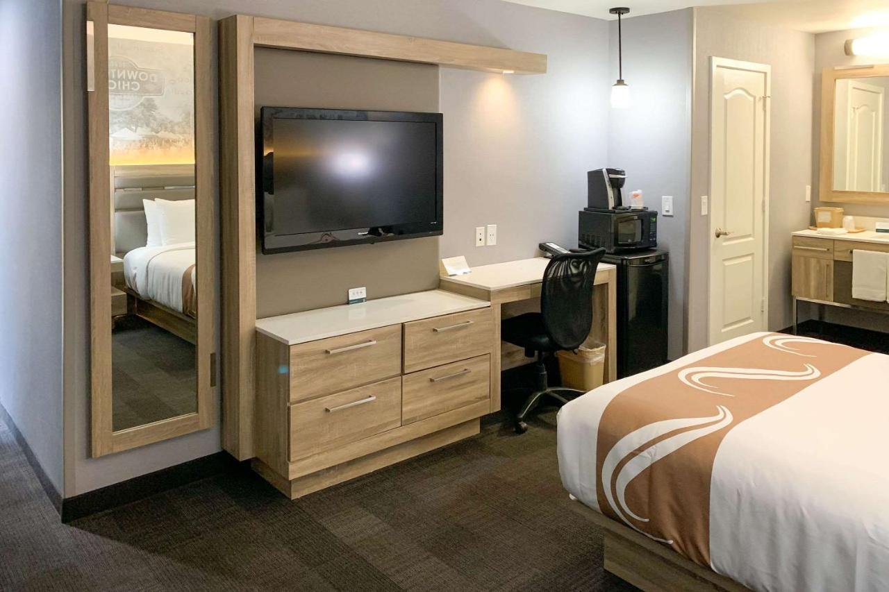 Deluxe Queen Room at Quality Inn Chico
