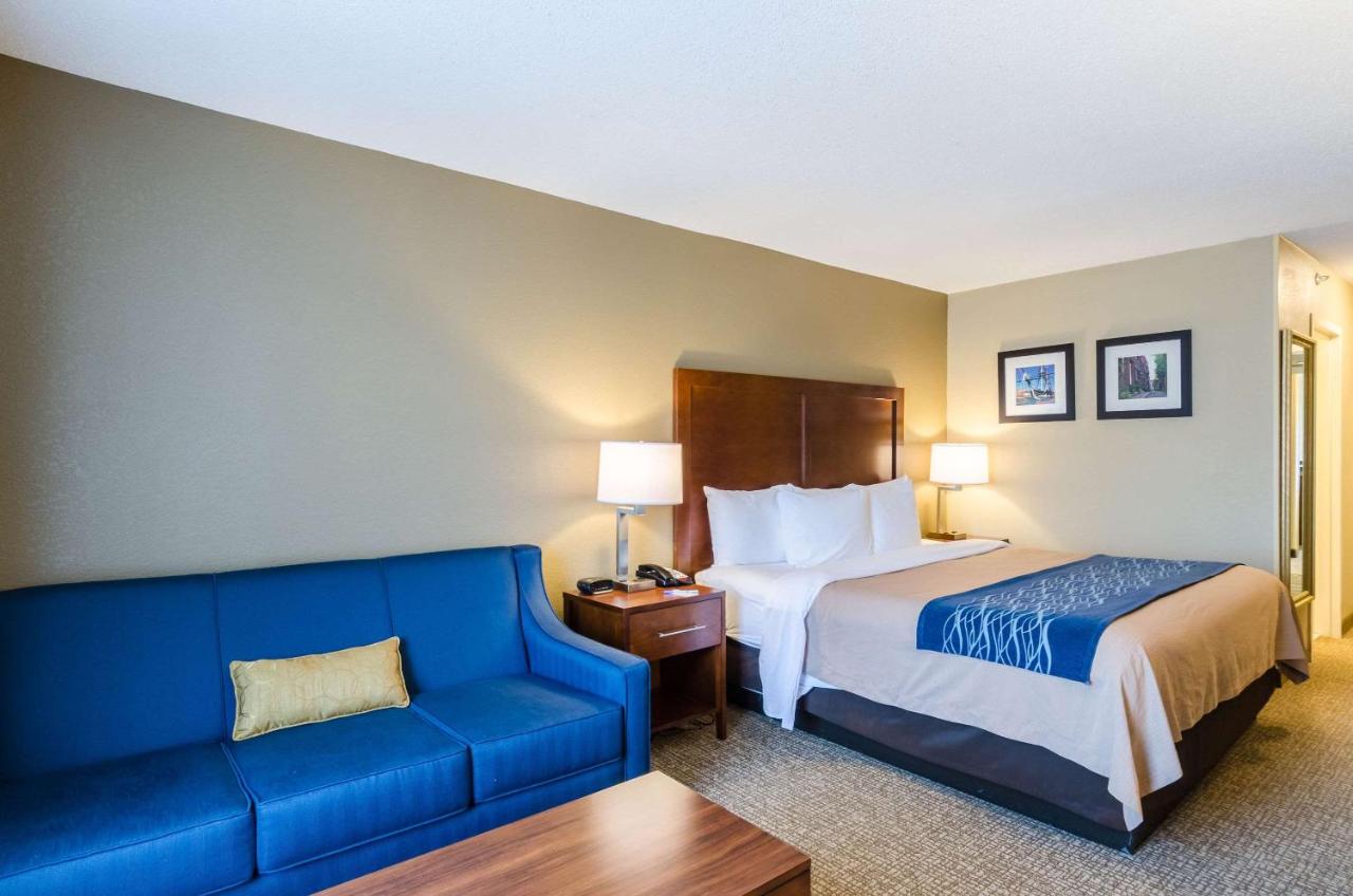| Comfort Inn Randolph-Boston