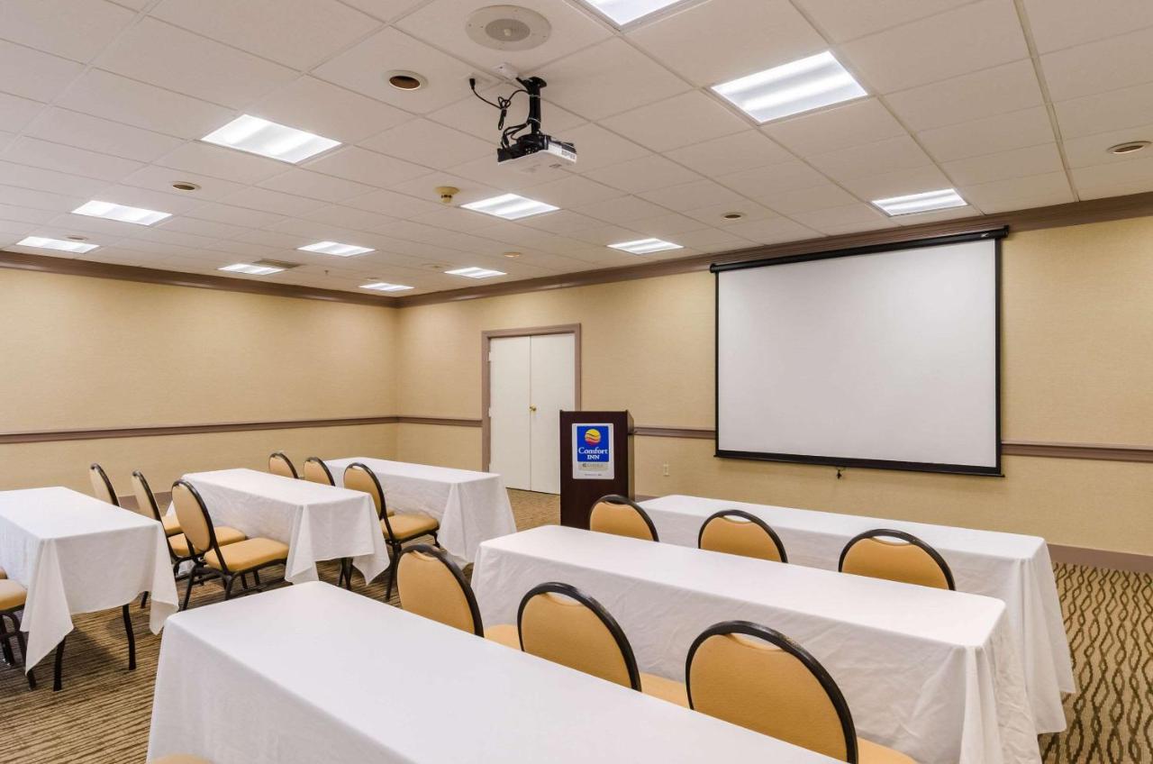 | Comfort Inn Randolph-Boston