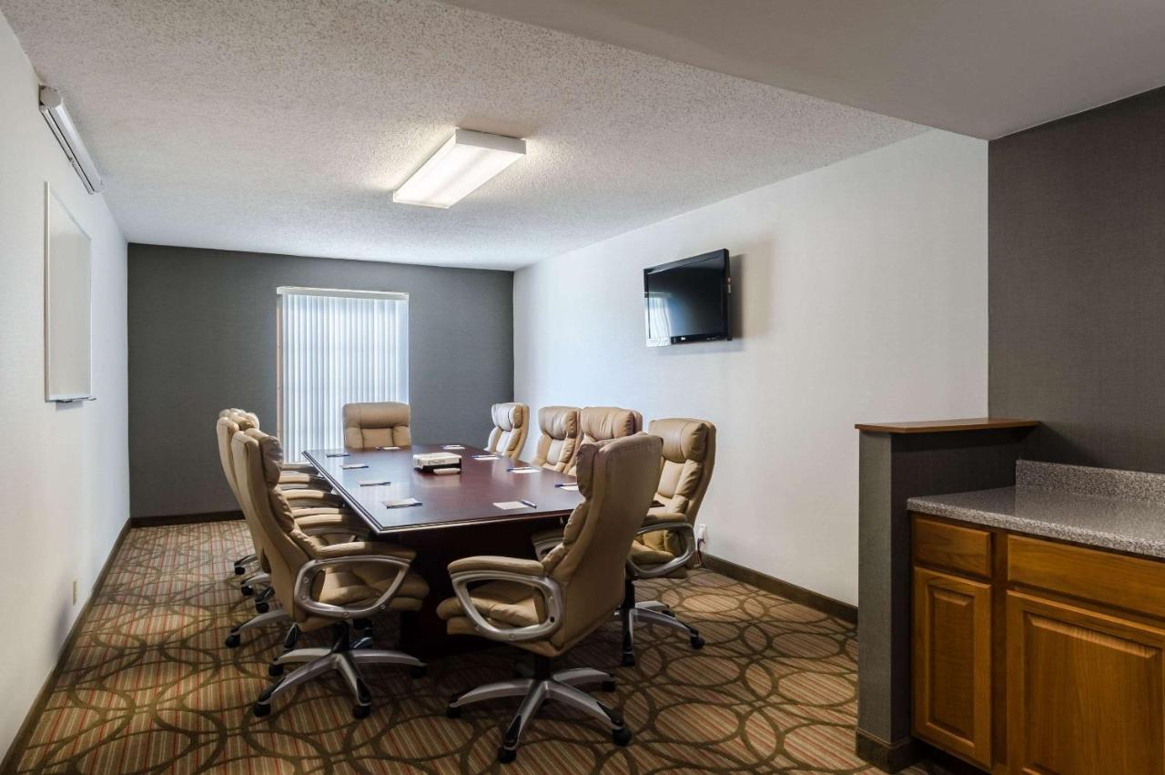 | Comfort Inn Randolph-Boston