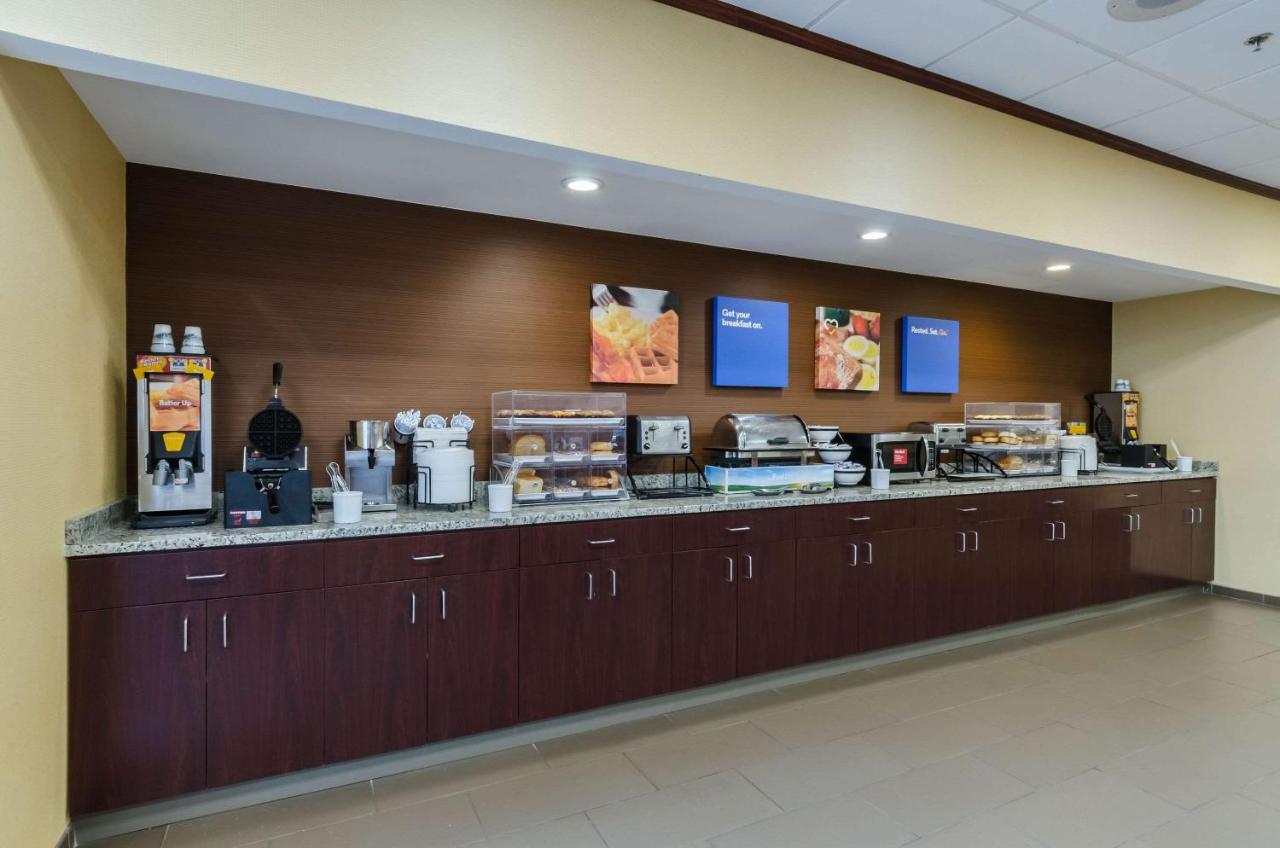 | Comfort Inn Randolph-Boston