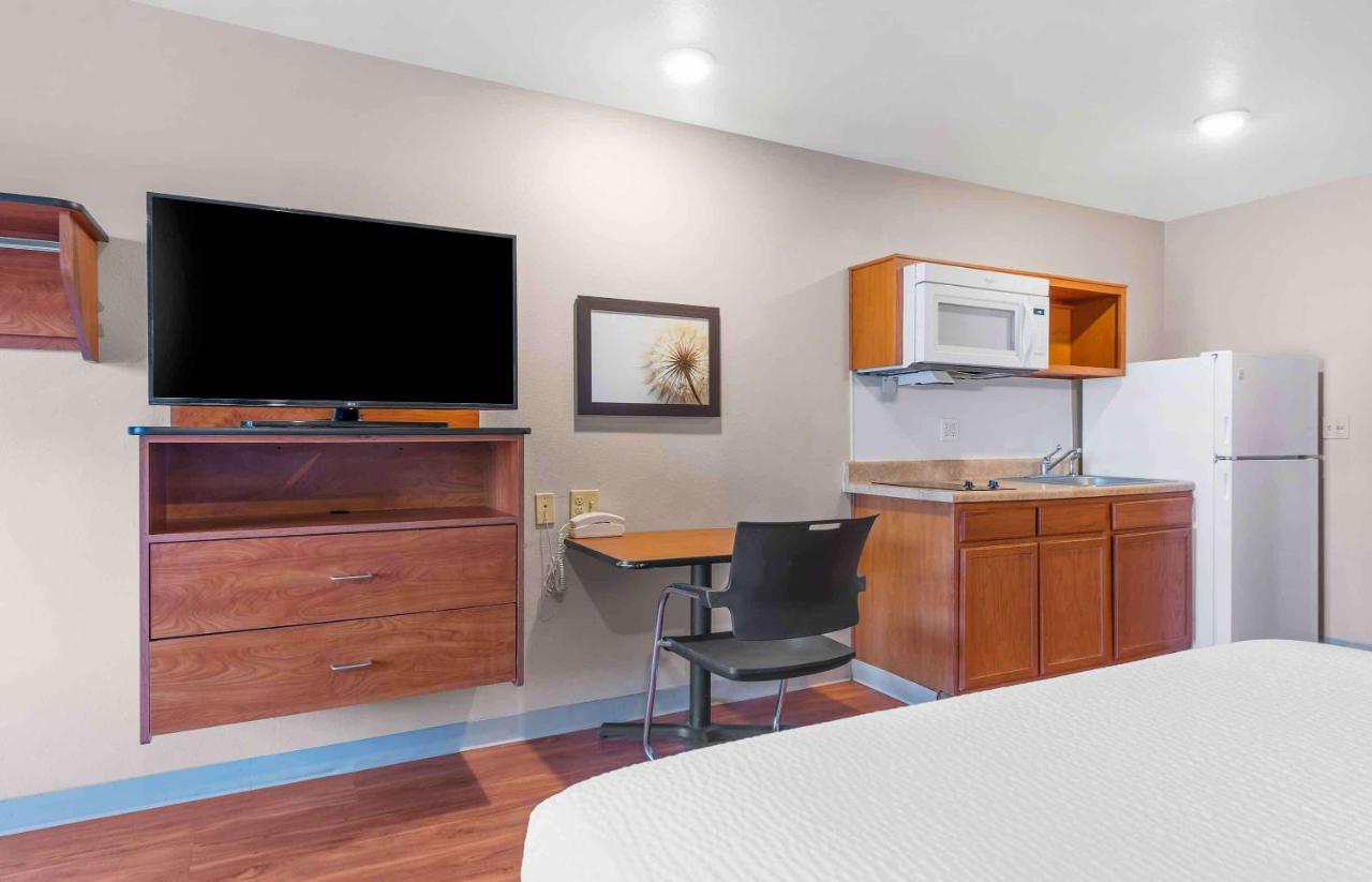 Standard Queen Room with Two Queen Beds - Non-Smoking at Extended Stay America Select Suites - Colorado Springs