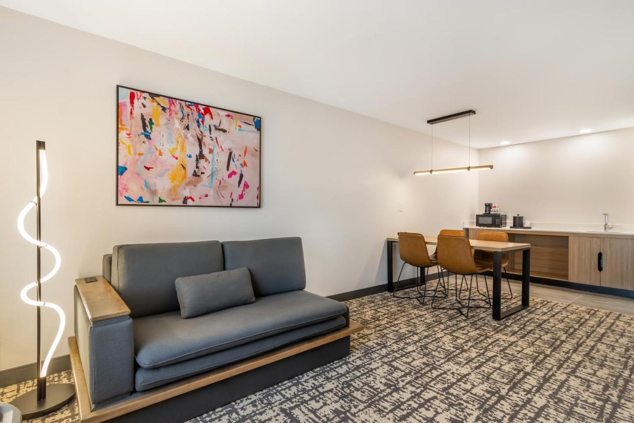 King Suite with Sofa Bed - Non-Smoking at Hampton Inn Atlanta - Stockbridge