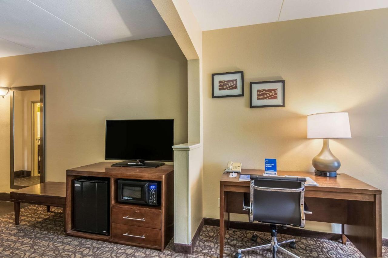 King Suite - Non-Smoking at Comfort Inn & Suites Panama City North