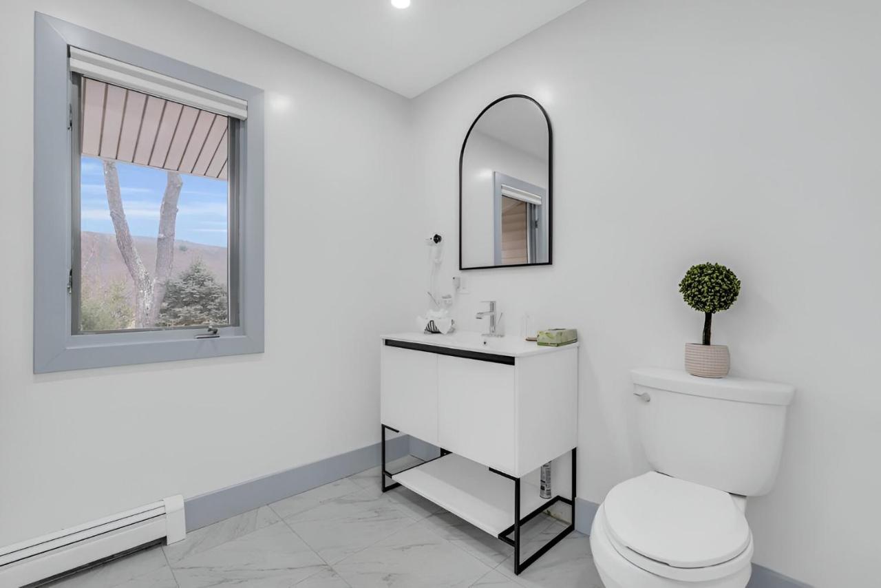  | Stunning, Private House in the Hills - Extra calm!