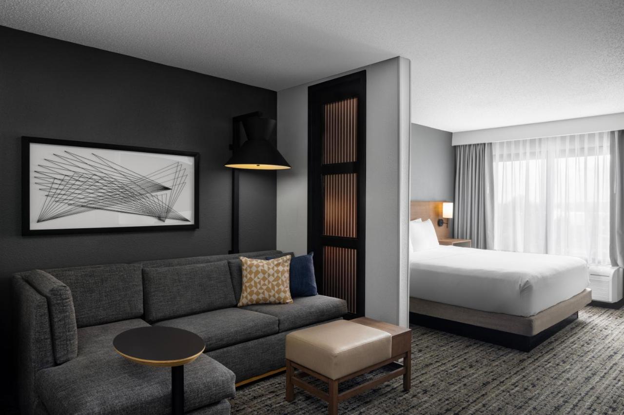 King Bed High Floor with Sofa Bed at Hyatt Place Nashville/Hendersonville