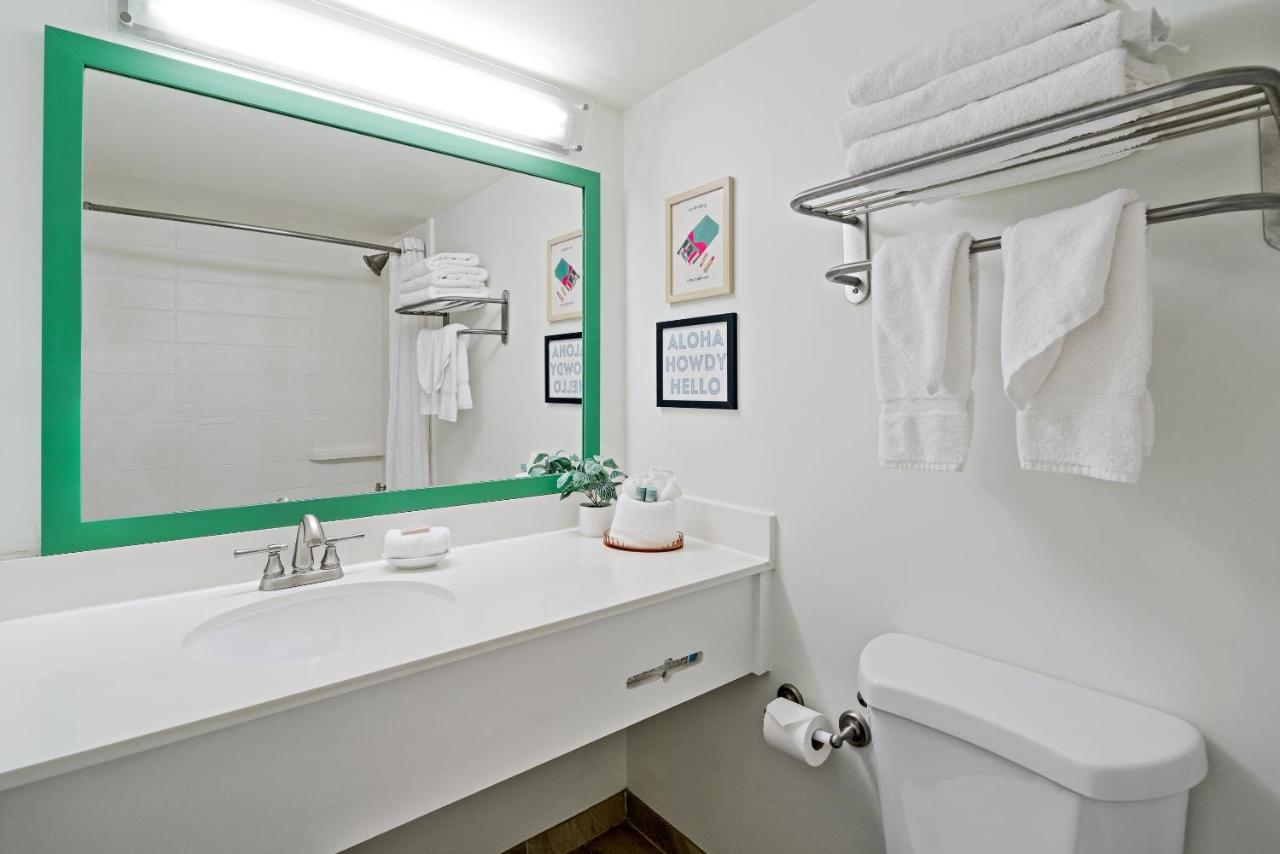 | Best Western On the Bay Inn & Marina