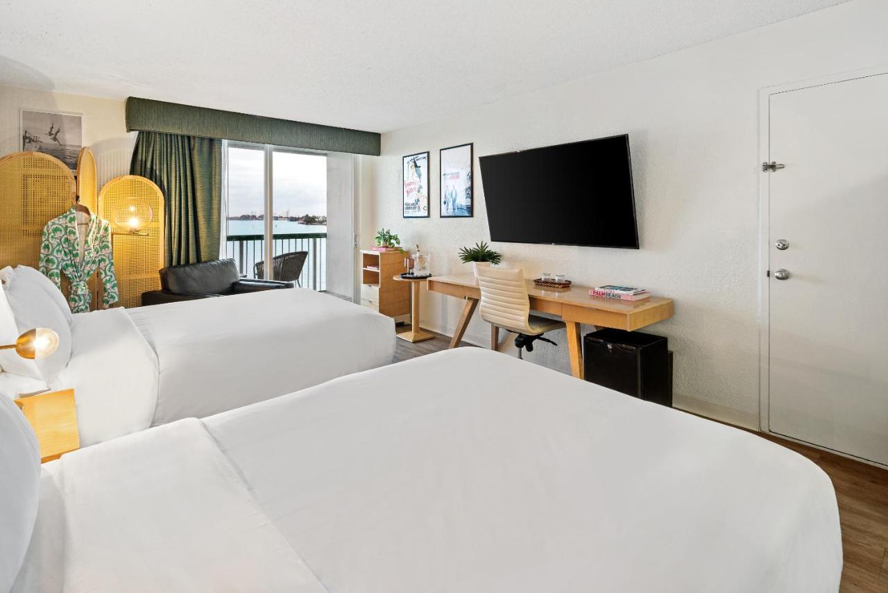 Queen Room with Two Queen Beds with Bay View at Palm Tree Club Miami Hotel