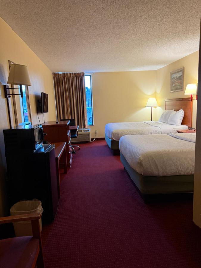 | Days Inn by Wyndham Mount Hope