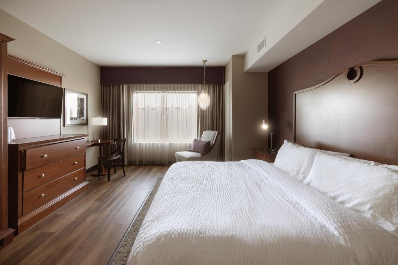 Deluxe King Room at The Parker Hotel