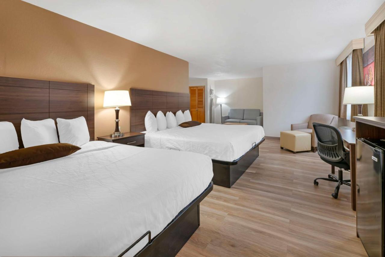 | Best Western Green Bay Inn and Conference Center