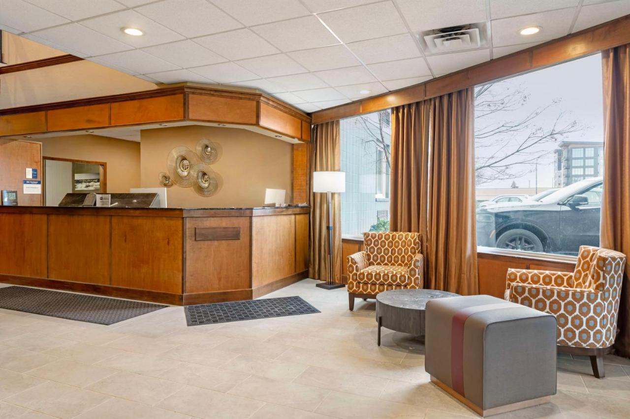 | Best Western Green Bay Inn and Conference Center