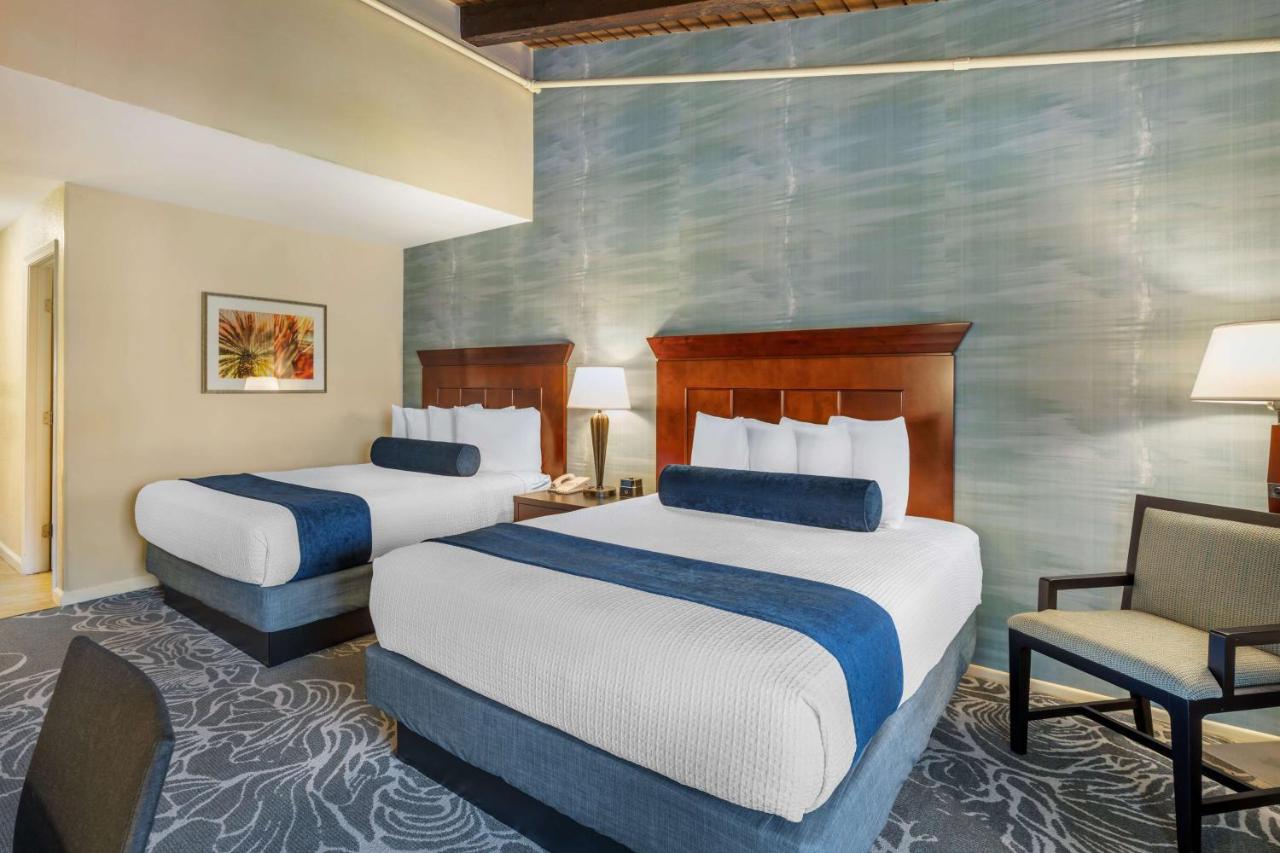 Queen Room with Two Queen Beds-Non-Smoking at Best Western Plus Carpinteria Inn