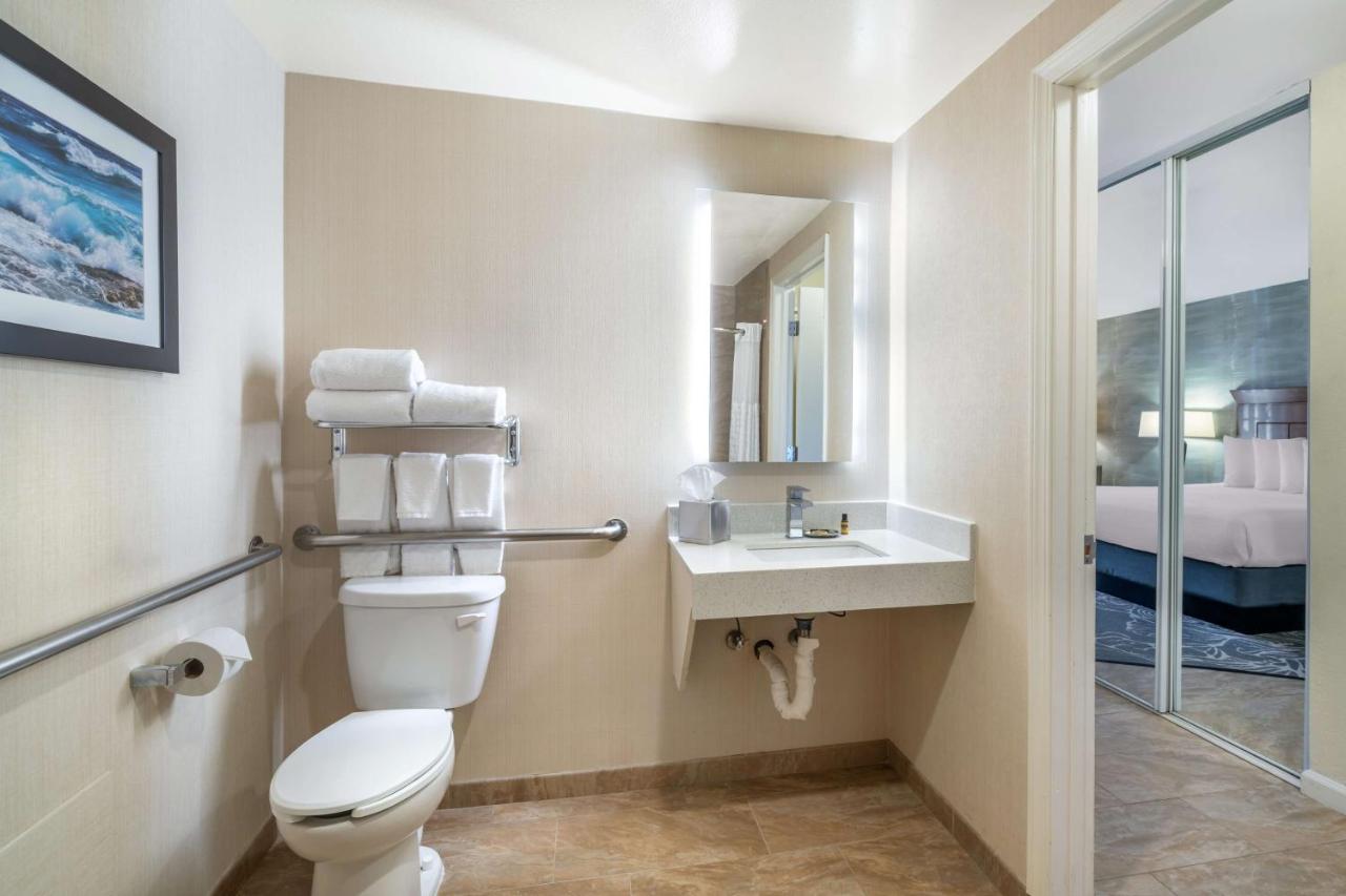 | Best Western Plus Carpinteria Inn
