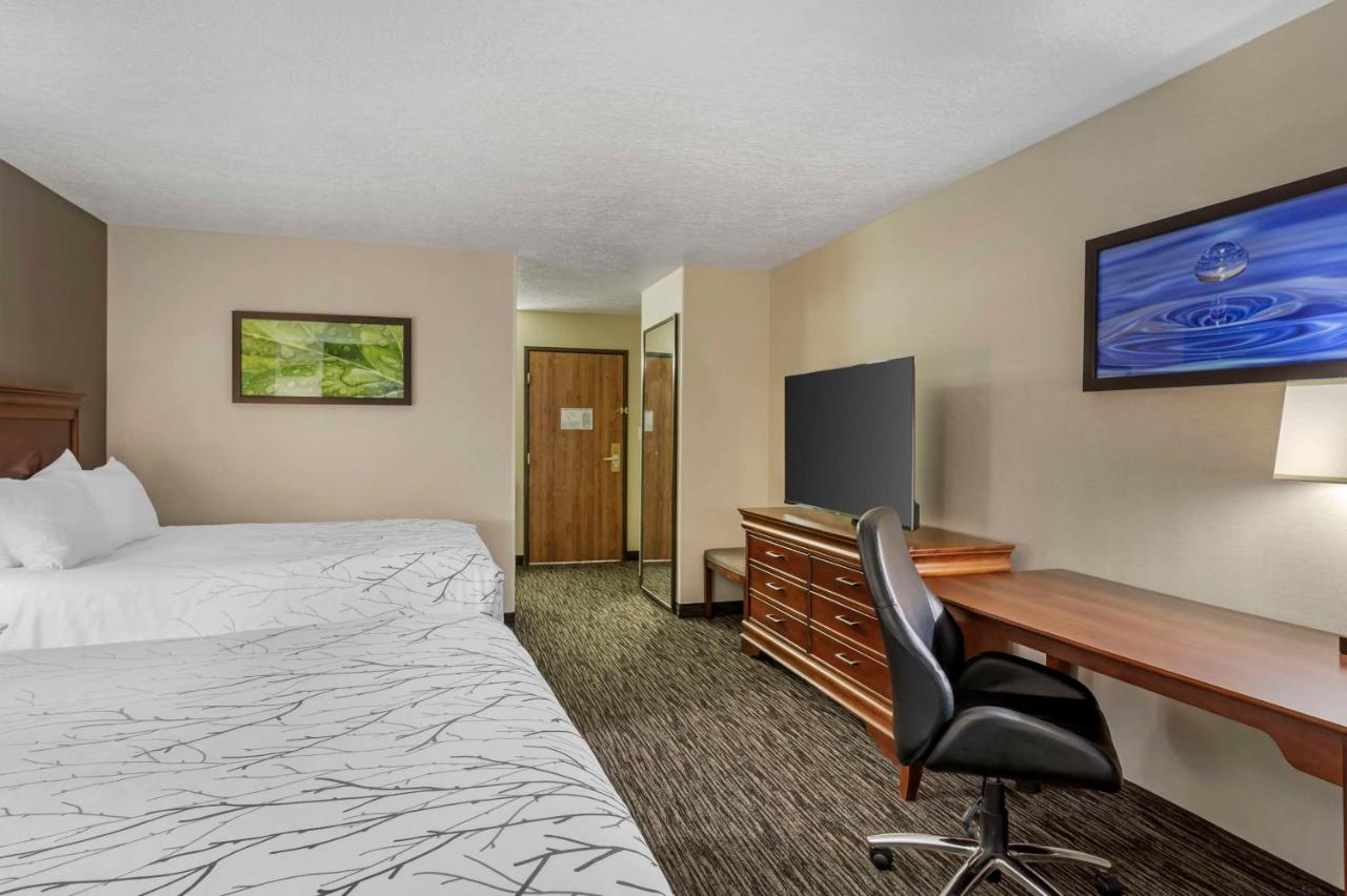 | Best Western Plus Landmark Inn