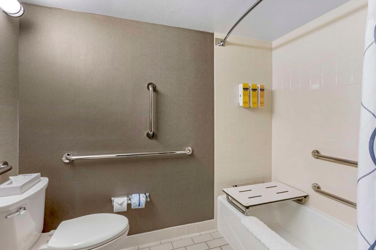 | Best Western Plus Landmark Inn