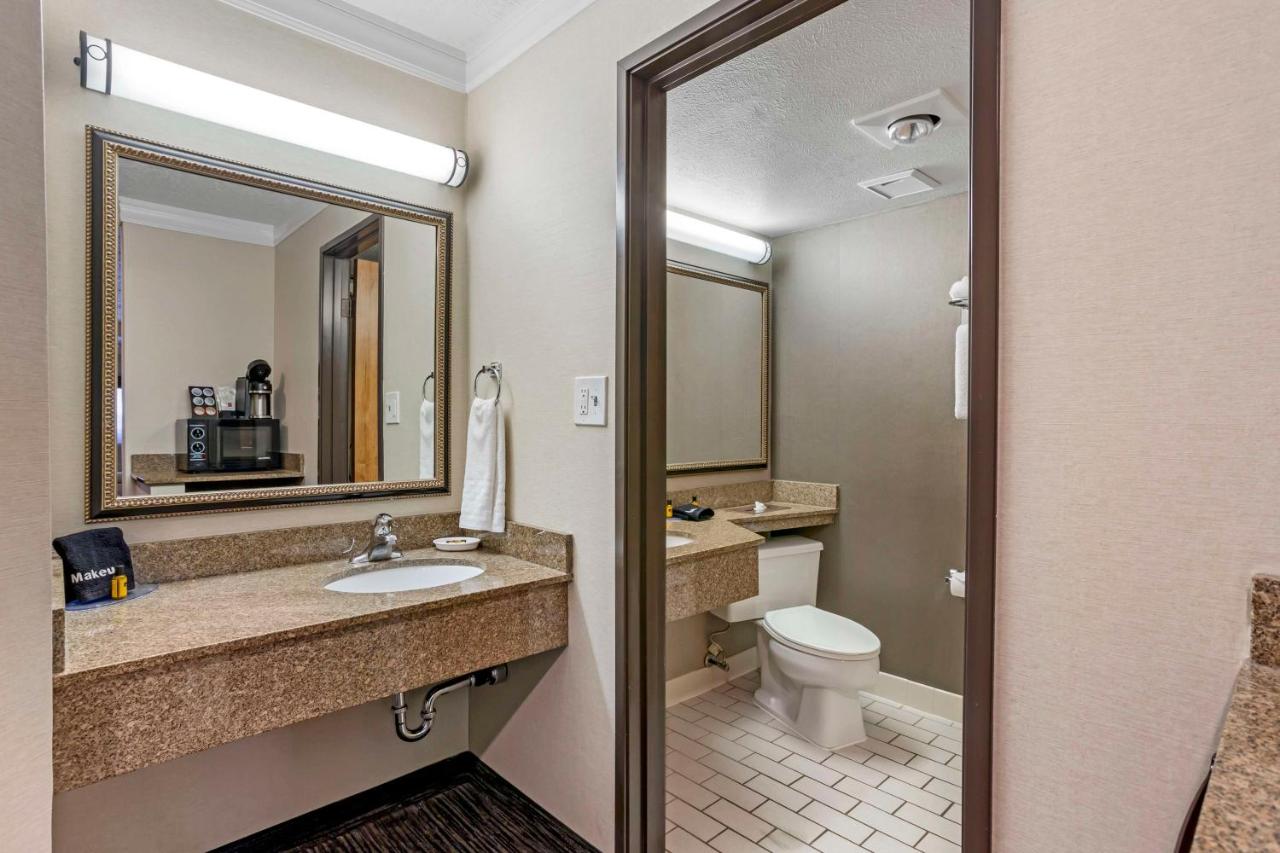 Oversized Queen Room with Two Queen Beds at Best Western Plus Landmark Inn