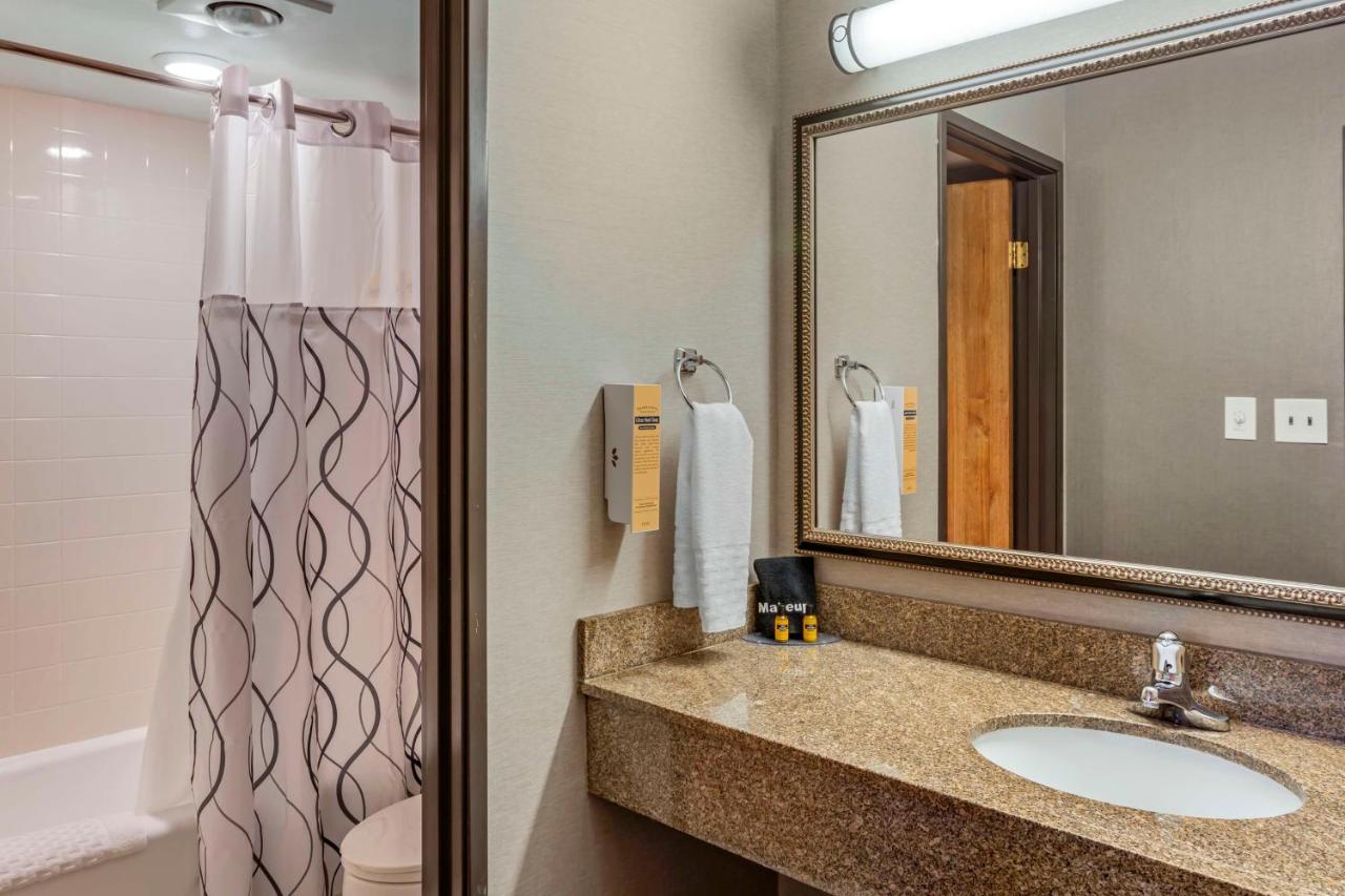 Family Suite at Best Western Plus Landmark Inn
