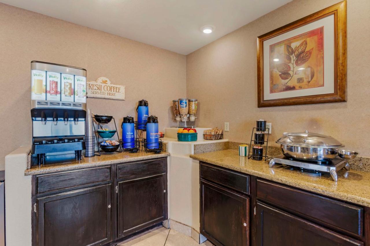 | Best Western Desert Inn