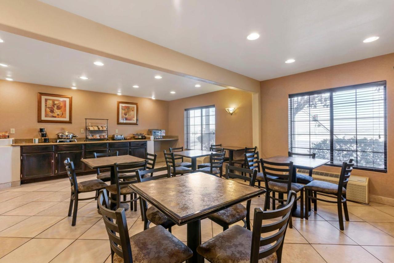 | Best Western Desert Inn