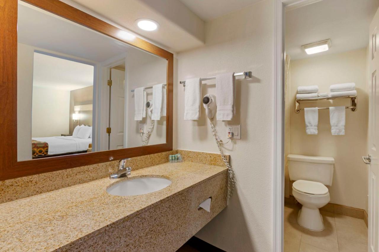 | Best Western Desert Inn