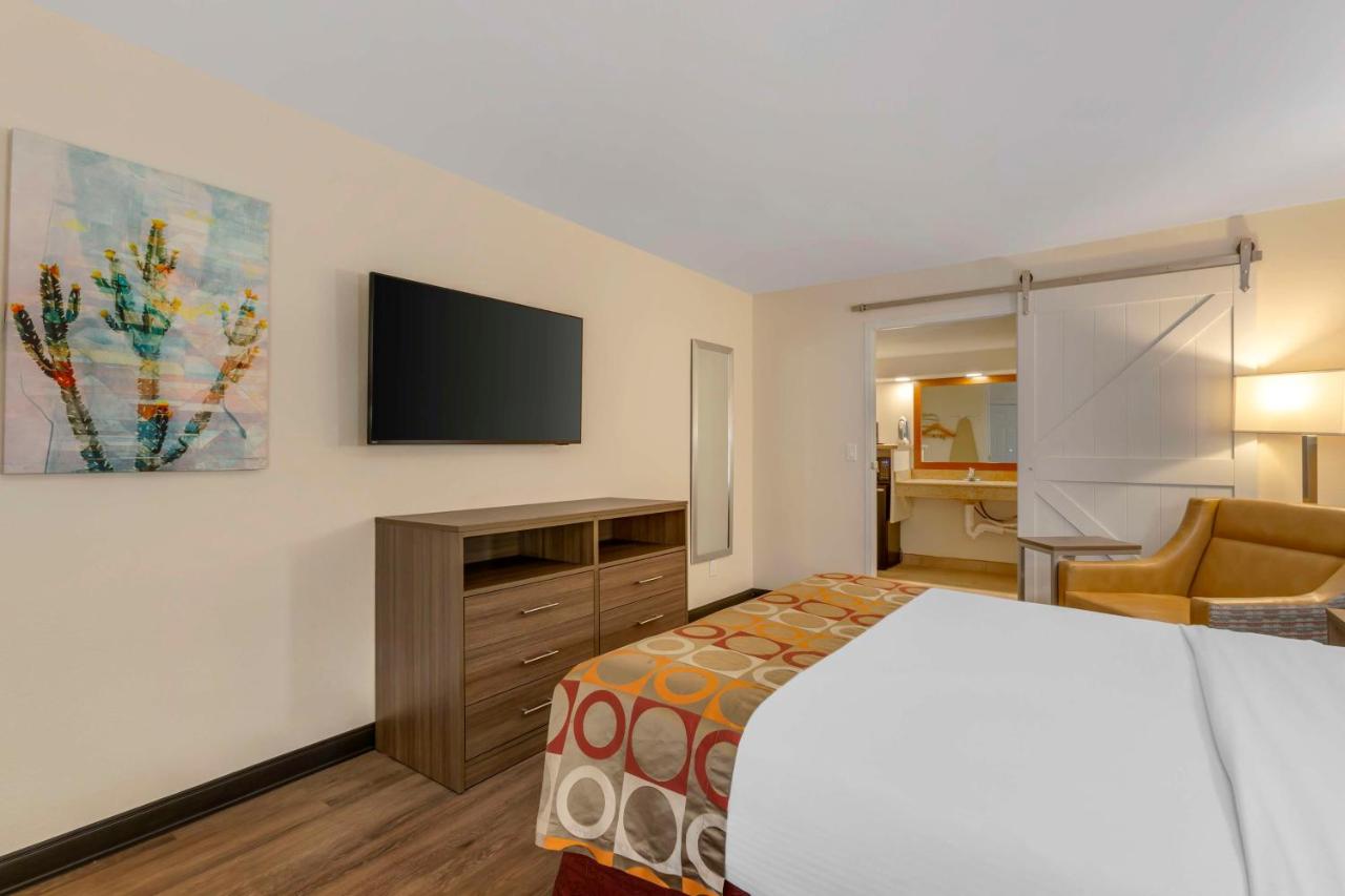 | Best Western Desert Inn