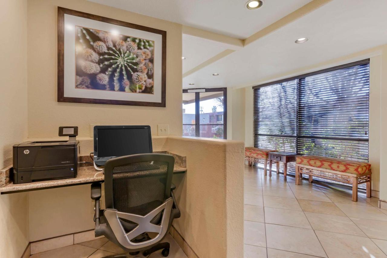 | Best Western Desert Inn