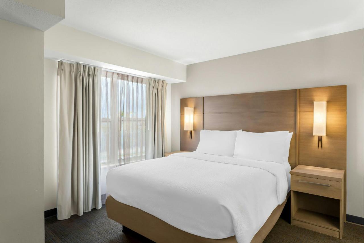 Queen Studio at Residence Inn By Marriott Chicago Southeast Hammond