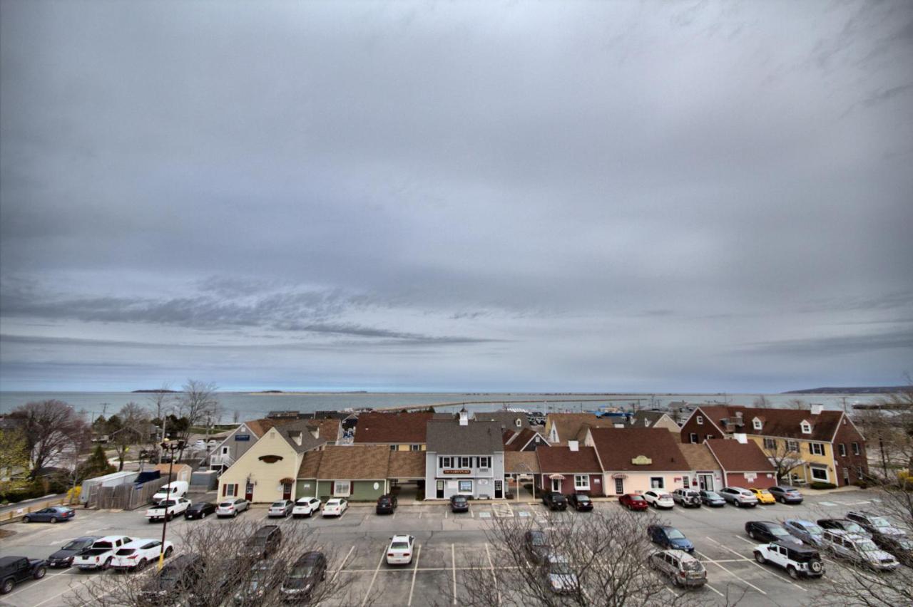 | Hotel 1620 Plymouth Harbor