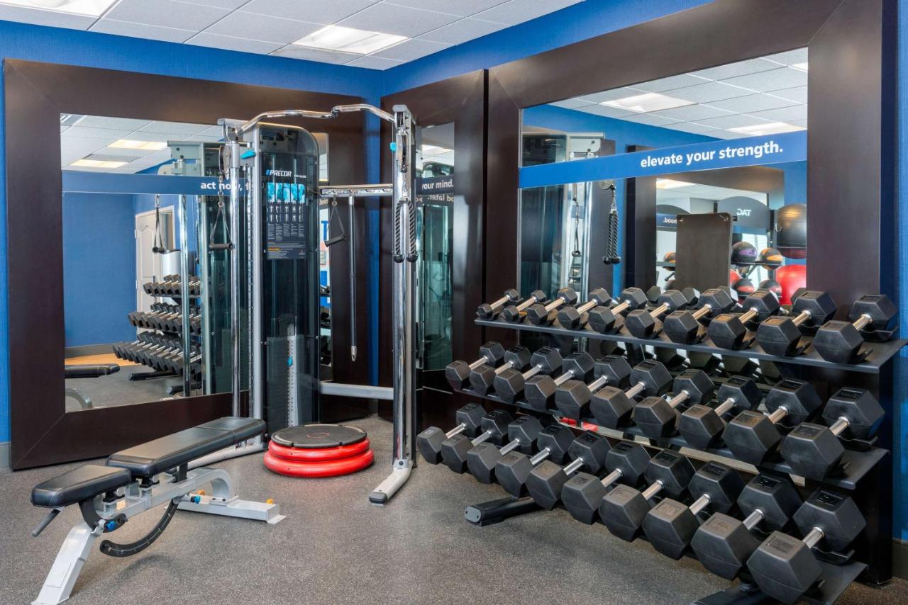 | Hampton Inn and Suites Clearwater Beach