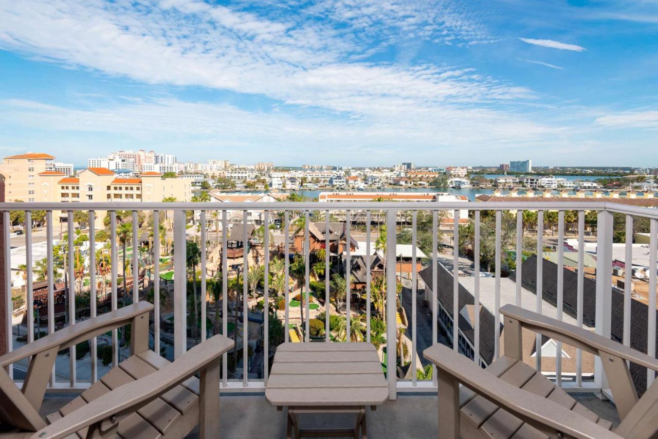 | Hampton Inn and Suites Clearwater Beach