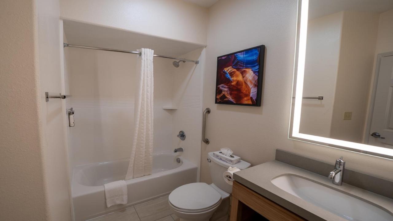 Queen Studio - Non-Smoking at Candlewood Suites Baytown by IHG