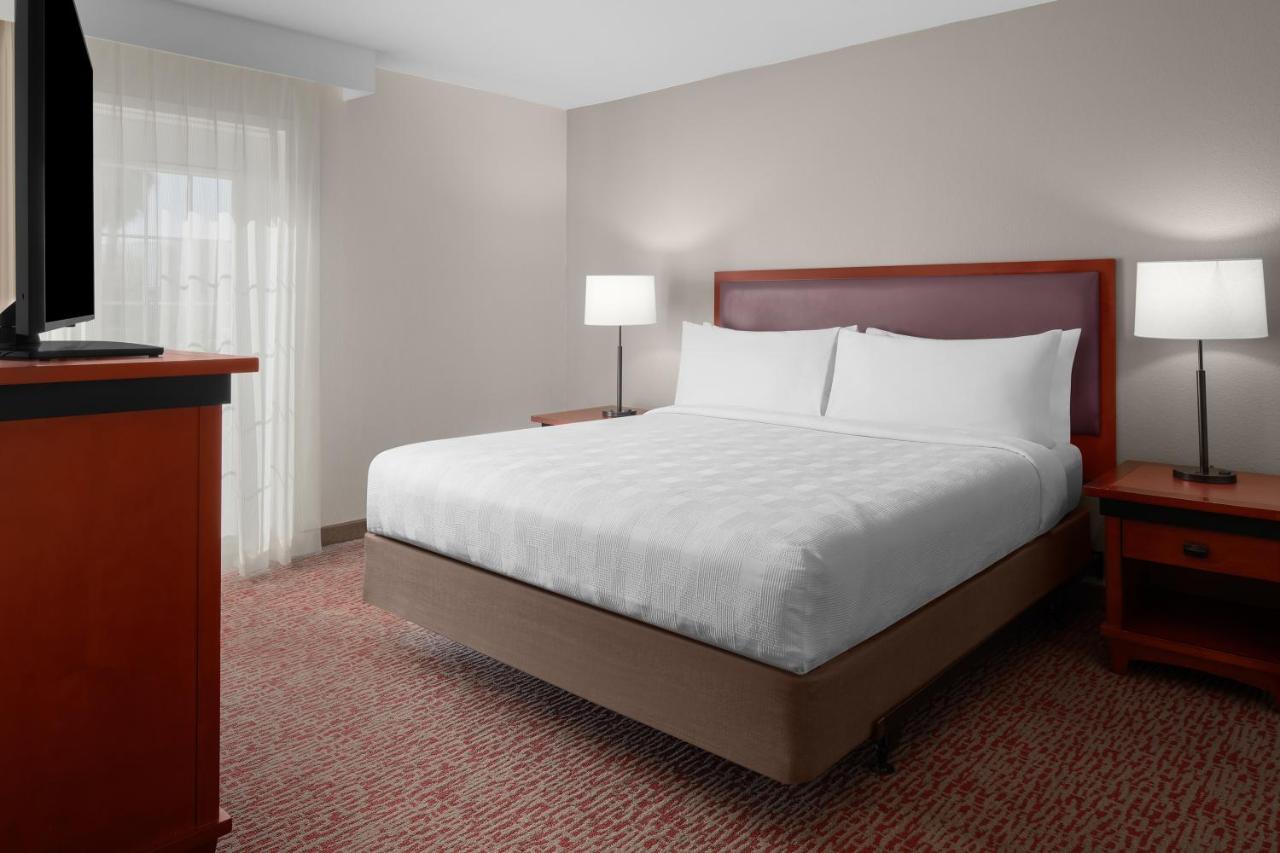 | Larkspur Landing Campbell - An All-Suite Hotel