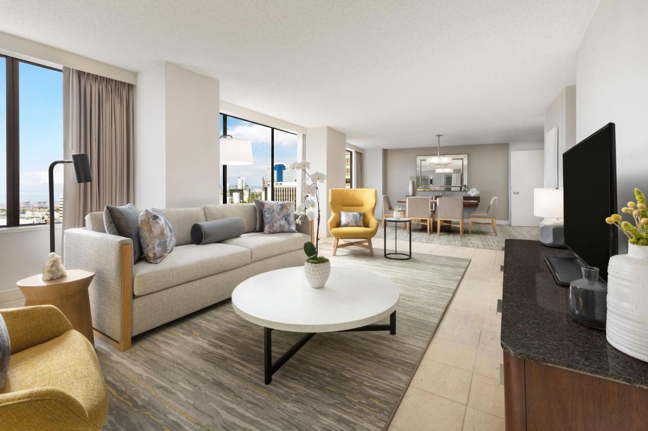 Presidential Suite, 1 King, Partial ocean view, Top floor at The Westin Long Beach