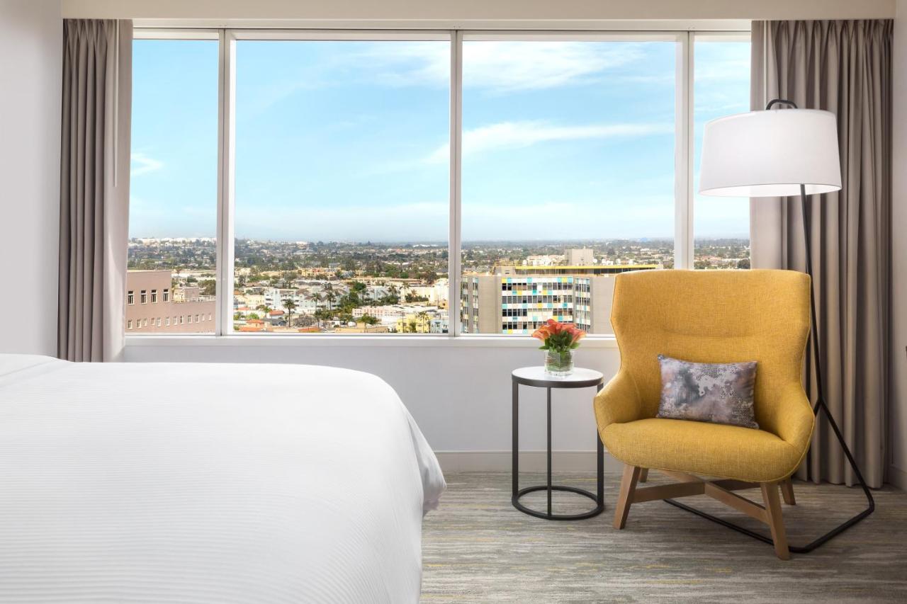 Guest Room, 1 King at The Westin Long Beach